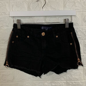 EXCELLENT CONDITION HIGH RISE DENIM SHORTS | BLACK | CHEEKY MODERN ESSENTIALS